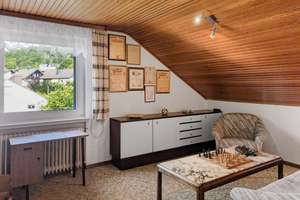 Traumhafte Aussicht inklusive: Attraktives Einfamilienhaus mit Einliegerwohnung & idyllischem Garten – Die vollständige Adresse der Immobilie erhältst du vom Anbieter., 57334 Bad Laasphe – Vorschaubild 12