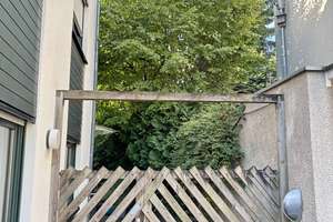 Solides Wohnhaus mit interessanter Architektur, EG-Wohnung barrierefrei, PKW-Stellplätze – Die vollständige Adresse der Immobilie erhältst du vom Anbieter., 51107 Rath/Heumar, Köln – Vorschaubild 2