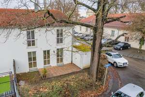 Gepflegte DHH mit Garage und Keller mitten in der Stadt, Bezug sofort möglich