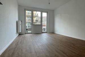 Pracht Immobilien- Neu renovierte 3 ZKDB im Herzen der Stadt – St.Anton-Str. 10-12, 47799 Cracau, Krefeld – Vorschaubild 6
