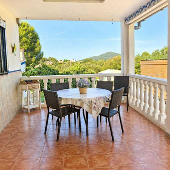 HERRLICHE FREISTEHENDE VILLA AUF RUSTIKALEM GRUNDSTÜCK MIT 6 SCHLAFZIMMERN IN VILLAMARXANT