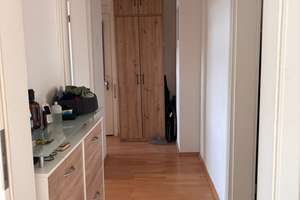 Charmante 3 Zimmer ­Altbauwohnung mit Balkon in direkten Nähe des Fürther Stadtpark zu vermieten – Sommerstraße 6, 90762 Stadtpark, Stadtgrenze, Fürth – Vorschaubild 1