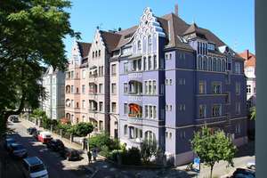 Hohe Decken, viel Flair: Ihr neues Altbaudomizil mit herrschaftlichem Charakter – Völkstraße 27, 86150 Bahnhofs-, Bismarckviertel, Augsburg – Vorschaubild 12