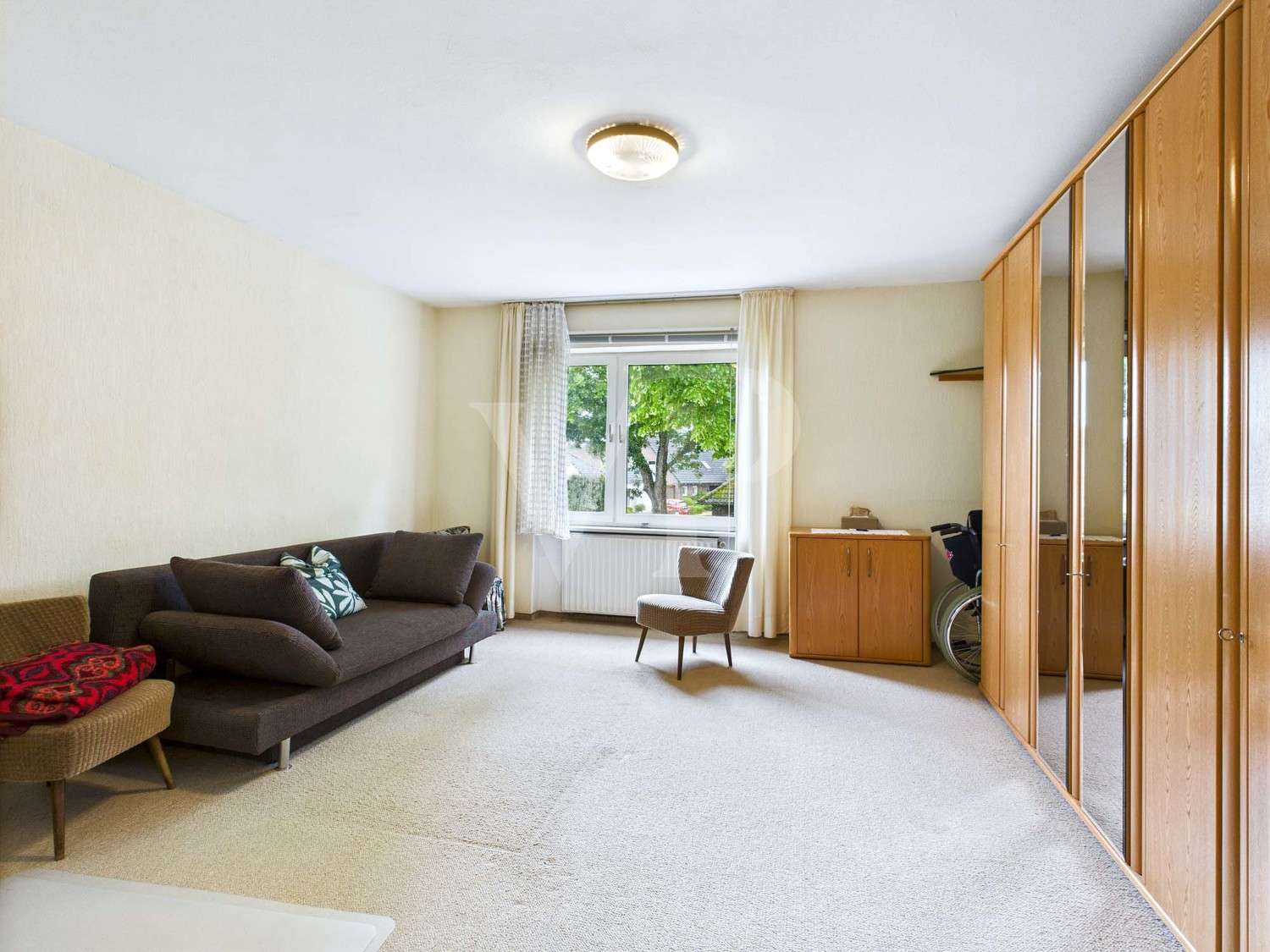 Immobilie in Aurich - Zukunftssicher investieren - Mehrparteienhaus in begehrter Lage - Bild 2