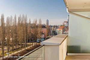 Lebens- und liebenswert: Sonniger Balkon mit Blick zum Park! Textilviertel! Holzböden! EBK! – Am Schäfflerbach 1a, 86153 Am Schäfflerbach, Augsburg – Vorschaubild 9