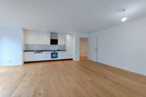 Stilvolle 3-Zimmer-EG-Wohnung mit gehobener Innenausstattung mit Terrasse und EBK – Däumlingstraße 4, 81739 Waldperlach, München – Vorschaubild 4