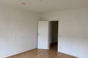 ~ ERGESCHOSSWOHNUNG mit BALKON und 3 ZIMMERN ~ – Wegastraße 1, 33739 Jöllenbeck, Bielefeld – Vorschaubild 3
