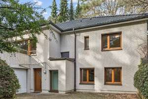 Aufwendig saniertes Einfamilienhaus mit Einliegeroption auf traumhaftem Grundstück in HH-Hausbruch