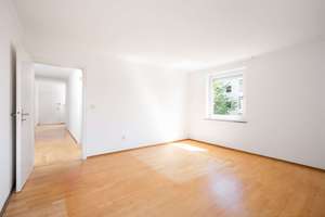 Bezugsfreie 3-Zimmer-Wohnung mit zwei Balkonen und Blick ins Grüne – Die vollständige Adresse der Immobilie erhältst du vom Anbieter., 80687 Sankt Ulrich, München – Vorschaubild 11