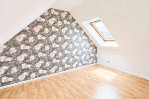 Exklusives Wohnen auf zwei Ebenen - moderne 5-Zimmer-Maisonette mit Balkon & eigener PV-Anlage – Klosterstrasse 26, 46535 Dinslaken – Vorschaubild 8