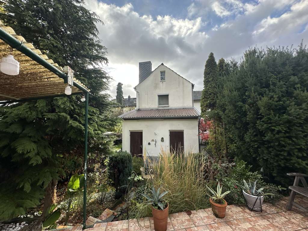 Einfamilienhaus mit Potenzial in Bonn-Duisdorf – ideal für Handwerker!