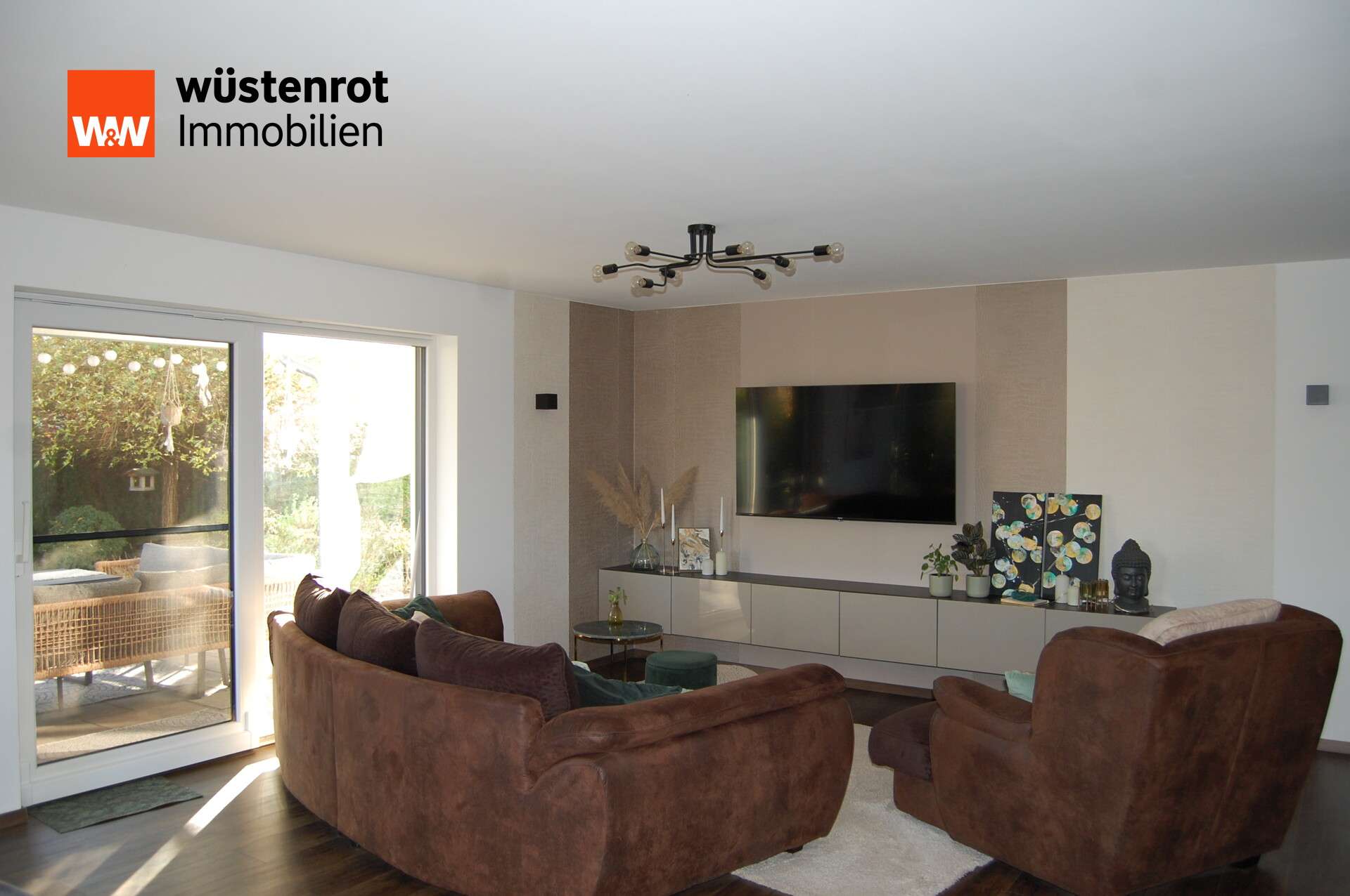 Immobilie in Aholfing - Neuwertiges, modernes Einfamilienhaus auf 1.400 m² Grundstück mit Pool & Doppelgarage – Aholfing - Bild 4