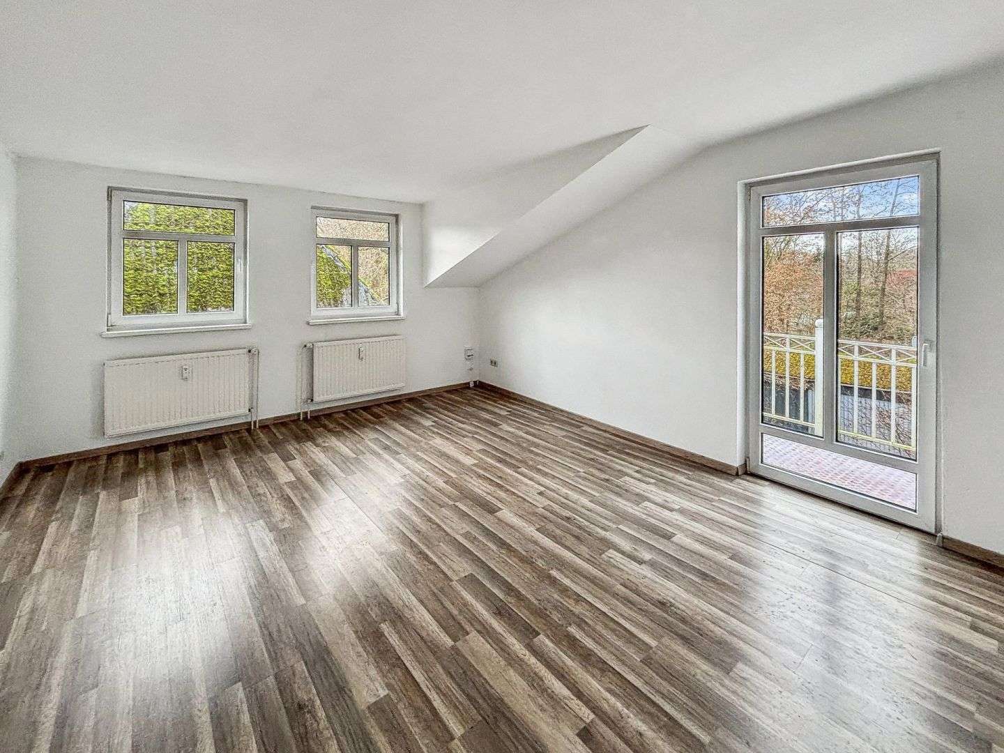 Immobilie in Borgwedel - Borgwedel - Charmante Dachgeschossperle mit zwei Balkonen und Blick zur Schlei - Bild 0