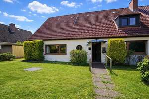 Einfamilienhaus + Einliegerwohnung + 2 Garagen + Nebengebäude! – Am Hohen Feld 0, 22043 Jenfeld, Hamburg – Vorschaubild 2