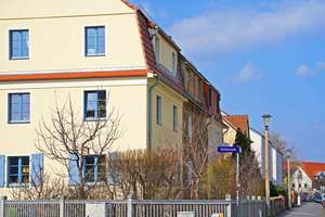 Frisch renovierte 2-RW im 1. OG* sonniger Balkon* Bad mit Dusche*  Keller* zentrale Lage* PKW-SP* – Hülßestraße 15, 1237 Reick, Dresden – Vorschaubild 32