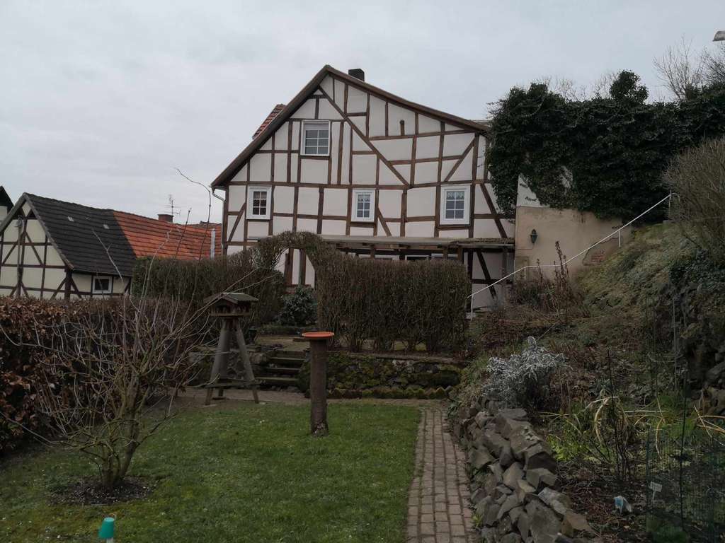 Immobilie in Felsberg - Schönes Fachwerkhaus mit großem Garten unterhalb der Felsburg - Bild 4