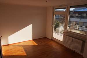 Stilvolles Penthouse über den Dächern von Augsburg - Zentrale und ruhige Wohnlage, 10min zum ZK – Eberlestr. 9, 86157 Pfersee-Nord, Augsburg – Vorschaubild 3