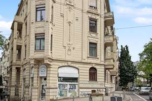 Wiesbaden: Charmante 3-Zimmer-Altbauwohnung im denkmalgeschützten Eckhaus – Die vollständige Adresse der Immobilie erhältst du vom Anbieter., 65197 Rheingauviertel / Hollerborn, Wiesbaden – Vorschaubild 2