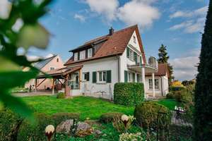Reserviert-Schmuckstück in zeitloser Architektur! – Die vollständige Adresse der Immobilie erhältst du vom Anbieter., 78239 Rielasingen-Worblingen – Vorschaubild 1