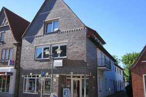 Mehrfamilienhaus mit Gewerbeeinheit und Baugrundstück in Wildeshausen – Die vollständige Adresse der Immobilie erhältst du vom Anbieter., 27793 Wildeshausen – Vorschaubild 1
