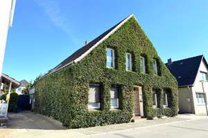 Stadthaus mit Charme in guter Innenstadtlage – Die vollständige Adresse der Immobilie erhältst du vom Anbieter., 24576 Bad Bramstedt – Vorschaubild 1