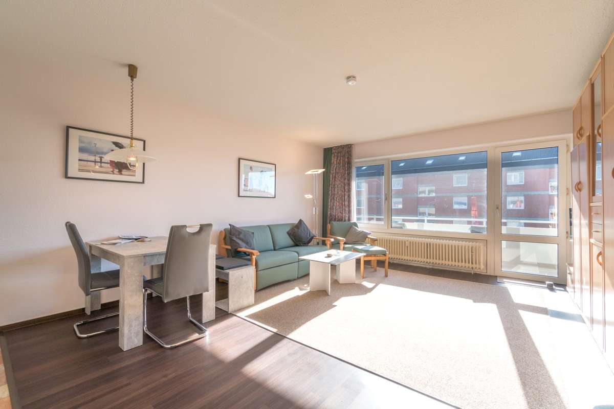 Immobilie in Borkum - Schöner Südbalkon trifft auf geräumigen Schnitt: Appartement zum Verkauf - Bild 1