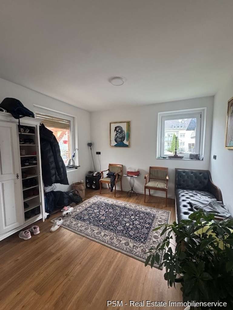 Immobilie in Neu-Anspach - Modernisierte Doppelhaushälfte  in zentraler Lage – Einziehen & Wohlfühlen! - Bild 1