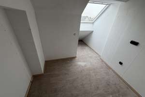 Gemütliche Maisonette-Wohnung mit Balkon in ruhigem 3-Parteienhaus – Die vollständige Adresse der Immobilie erhältst du vom Anbieter., 46236 Stadtmitte, Bottrop – Vorschaubild 2