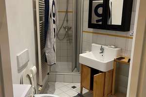 Möblierte 3 Zimmer EG Wg, rechts v Kudamm mit Gartenzugang  – katharinen str 21, 10711 Halensee, Berlin – Vorschaubild 20