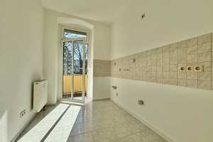 Chemnitz• Bernsdorf • 2 Zimmer • mit Balkon • Tageslichtbad • Stellplatz • schnell sein! – Chemnitz – Vorschaubild 6