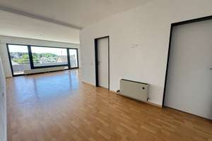 Großzügig geschnittene Wohnung in bevorzugter Lage von Arenberg – Die vollständige Adresse der Immobilie erhältst du vom Anbieter., 56077 Arenberg, Koblenz – Vorschaubild 2