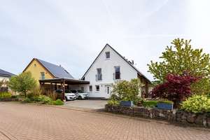 DIREKT EINZIEHEN UND WOHLFÜHLEN -  FAMILIENHAUS MIT GROßEM GARTEN IM BELIEBTEN NORDSTEIMKE – Die vollständige Adresse der Immobilie erhältst du vom Anbieter., 38446 Nordsteimke, Wolfsburg – Vorschaubild 3