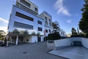 *Papillon*Luxus Wohnung*Bezugsfrei* mit Parklift* Energieeffizient