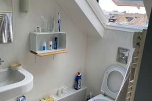 Stilvolle, geräumige und gepflegte 1-Zimmer-Dachgeschoss-Wohnung möbliert direkt am Schillerplatz – Schillerstr. 49, 41061 Gladbach, Mönchengladbach – Vorschaubild 15