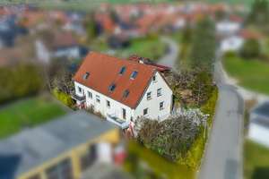 Wohnhaus mit Potenzial: zwei Doppelhaushälften in Münsingen – Die vollständige Adresse der Immobilie erhältst du vom Anbieter., 72525 Münsingen – Vorschaubild 2