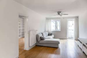 Parkstadt-Bogenhausen - Geschmackvolle, hochwertig renovierte 3-Zi-Whg mit Balkon & EBK von privat