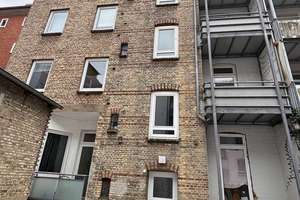Gepflegtes Mehrfamilienhaus, stilvoller Altbau in gesuchter Lage von 24116 Kiel. – Die vollständige Adresse der Immobilie erhältst du vom Anbieter., 24116 Schreventeich, Kiel – Vorschaubild 7