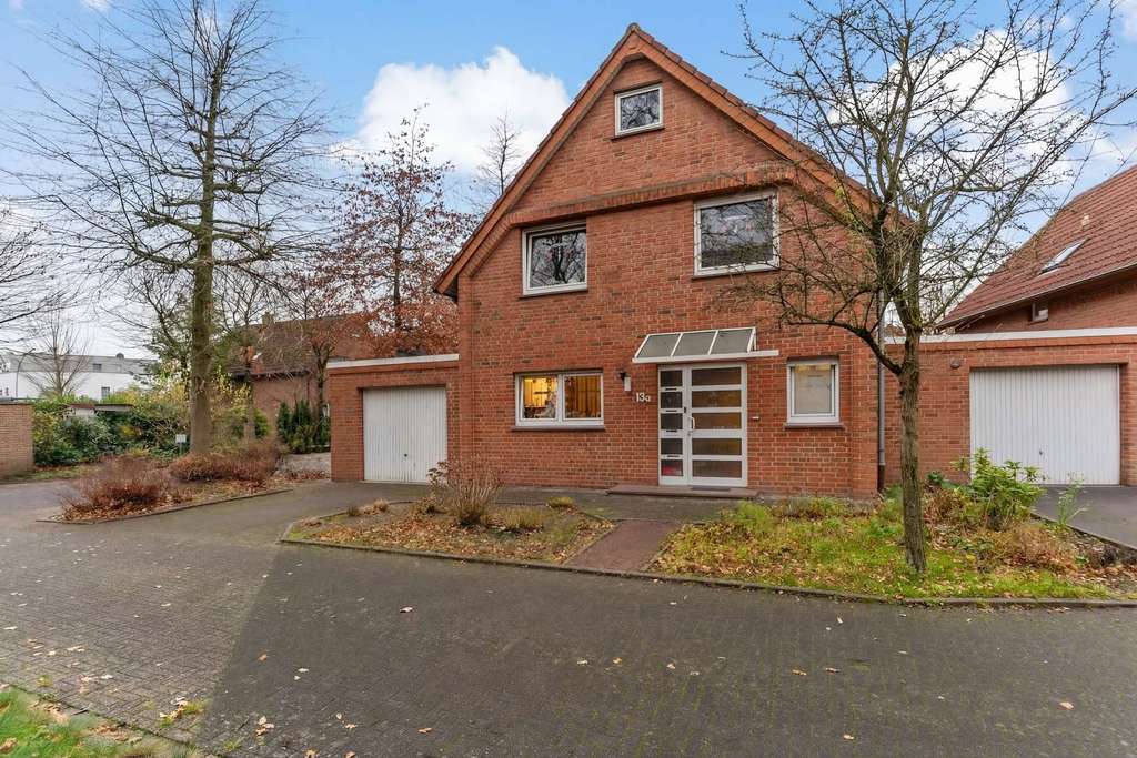 Immobilie in Herzebrock-Clarholz - Einfamilienhaus in zentraler Lage von Herzebrock - Bild 0