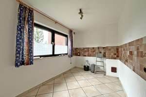 RESERVIERT! Großzügiger Reihenendbungalow mit sonnigem Süd-West-Garten in Hamm-Werries – Die vollständige Adresse der Immobilie erhältst du vom Anbieter., 59071 Uentrop, Hamm – Vorschaubild 9
