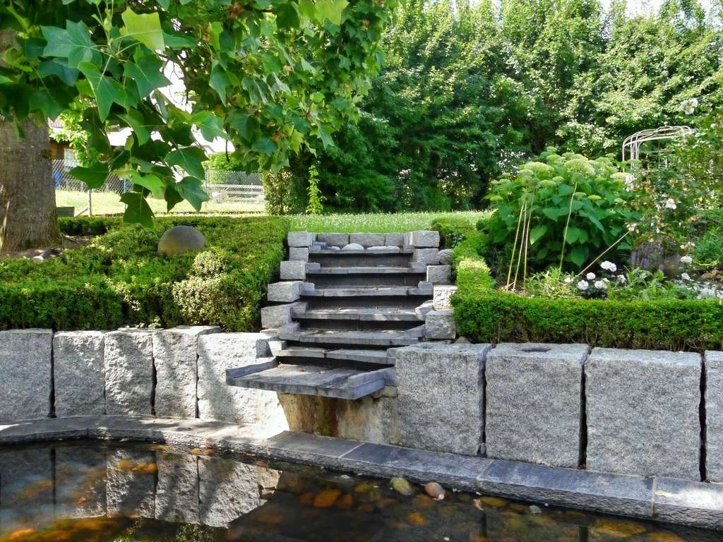 Immobilie in Obrigheim - Exklusives HUF-Haus|Toplage mit traumhafter Außenanlage - Bild 4