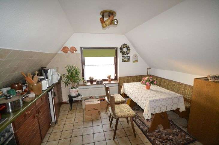 Immobilie in Groven - Vielseitig nutzbares Wohnhaus in ruhiger Seitenstraßenlage von Lunden - Bild 2