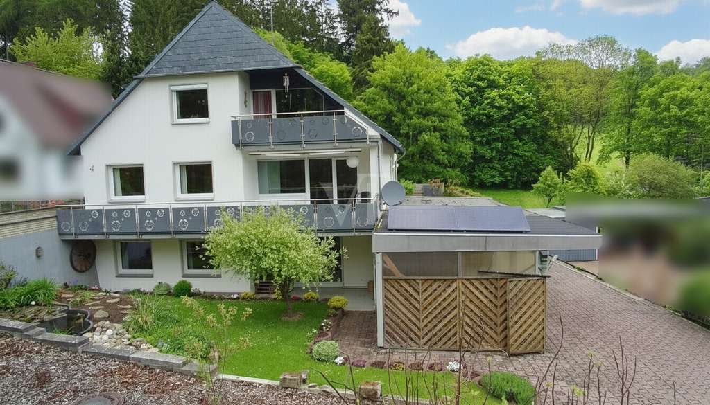 Immobilie in Hessisch Oldendorf - Gepflegtes Mehrgenerationenhaus mit bis zu 3 Wohneinheiten - vielseitig nutzbar in naturnaher Lage - Bild 2