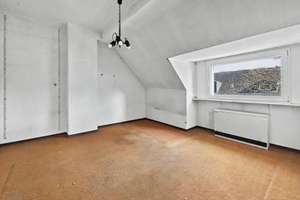 Stilvolles Stadthaus mit Renovierungsbedarf und großem Garten in Essen-Stoppenberg – Die vollständige Adresse der Immobilie erhältst du vom Anbieter., 45141 Stoppenberg, Essen – Vorschaubild 12