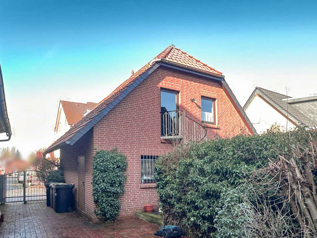 Immobilie in Sulingen - Charmantes Ein/Zweifamilienhaus mit Ausbaureserve in der Altstadt von Sulingen zu verkaufen - Bild 2