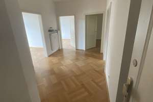 Große 3 Zimmer Wohnung mit Einbauküche in direkter Rheinnähe!!!! – Luegallee 5, 40545 Oberkassel, Düsseldorf – Vorschaubild 1