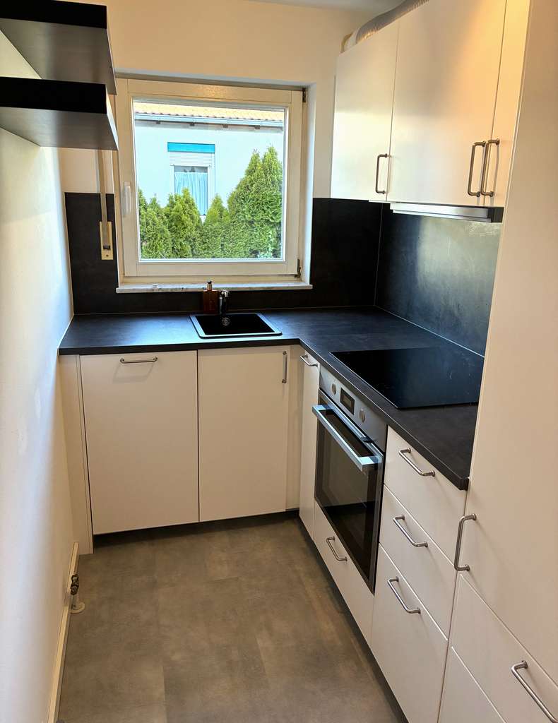 Immobilie in Renningen - Lichtdurchflutete 2-Zimmer-Wohnung mit Südbalkon & Stellplatz in ruhiger Lage - Bild 2