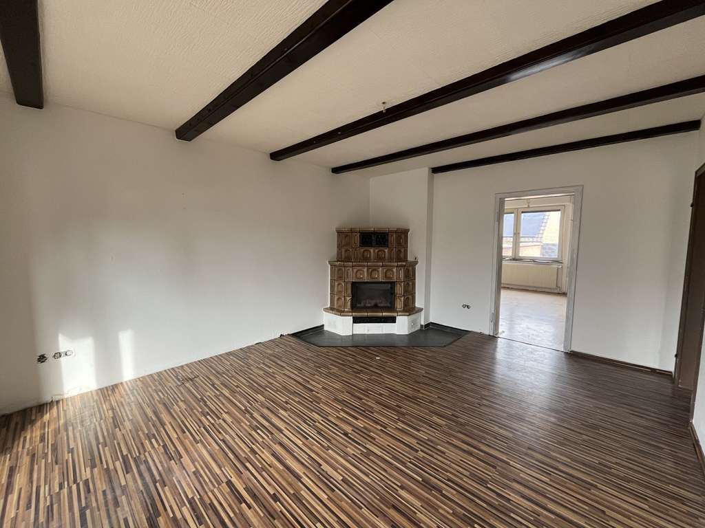 Immobilie in Xanten - Einladendes Einfamilienhaus mit Einliegerwohnung, Keller, Garage und Garten - Bild 3