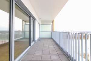 Vom Schlafzimmer direkt auf den Balkon – 4 Zimmer im Sky and Water
