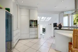 Exklusives Architektenhaus:
Design, Komfort und Privatsphäre auf höchstem Niveau – Hamburg – Vorschaubild 5