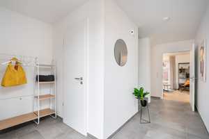 Neubau - Erstbezug - Freistehendes Haus in familienfreundlicher Wohnlage zu vermieten! – Elvira-Tuszik-Straße 69, 50769 Köln – Vorschaubild 4